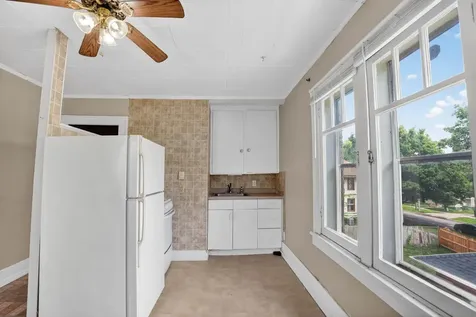 810 W 2nd Street Waterloo IA 50701