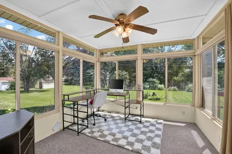 2525 Saratoga Waterloo IA 50702