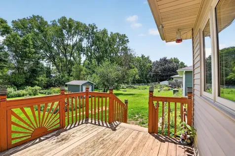 2525 Saratoga Waterloo IA 50702
