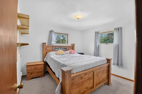 2525 Saratoga Waterloo IA 50702