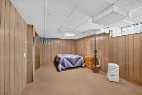 2525 Saratoga Waterloo IA 50702