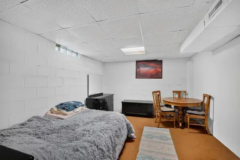 2525 Saratoga Waterloo IA 50702