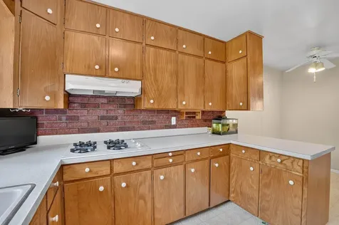 2525 Saratoga Waterloo IA 50702