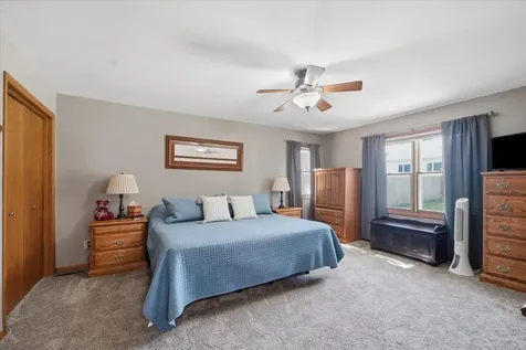 2208 Oxford Lane Cedar Falls IA 50613
