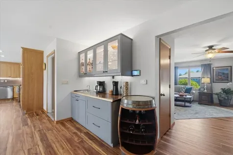 2208 Oxford Lane Cedar Falls IA 50613