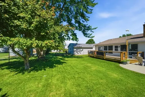 2208 Oxford Lane Cedar Falls IA 50613