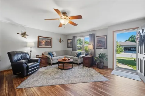 2208 Oxford Lane Cedar Falls IA 50613