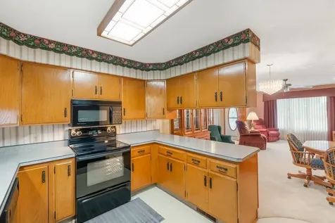 2 Riden Circle Charles City IA 50616