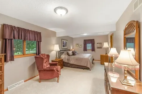 2 Riden Circle Charles City IA 50616