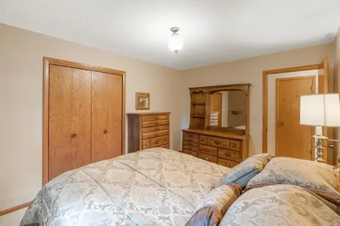 2 Riden Circle Charles City IA 50616