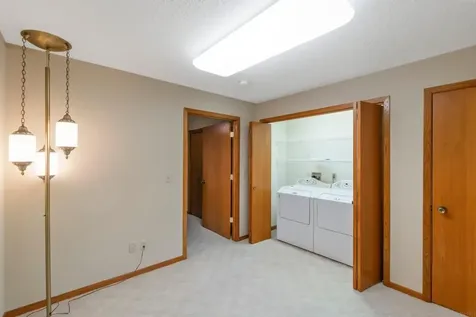 2 Riden Circle Charles City IA 50616