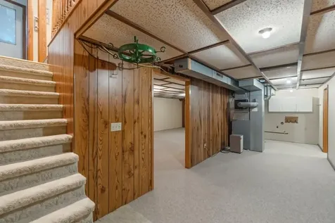 2 Riden Circle Charles City IA 50616