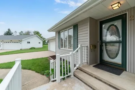 2 Riden Circle Charles City IA 50616