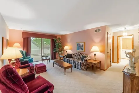 2 Riden Circle Charles City IA 50616