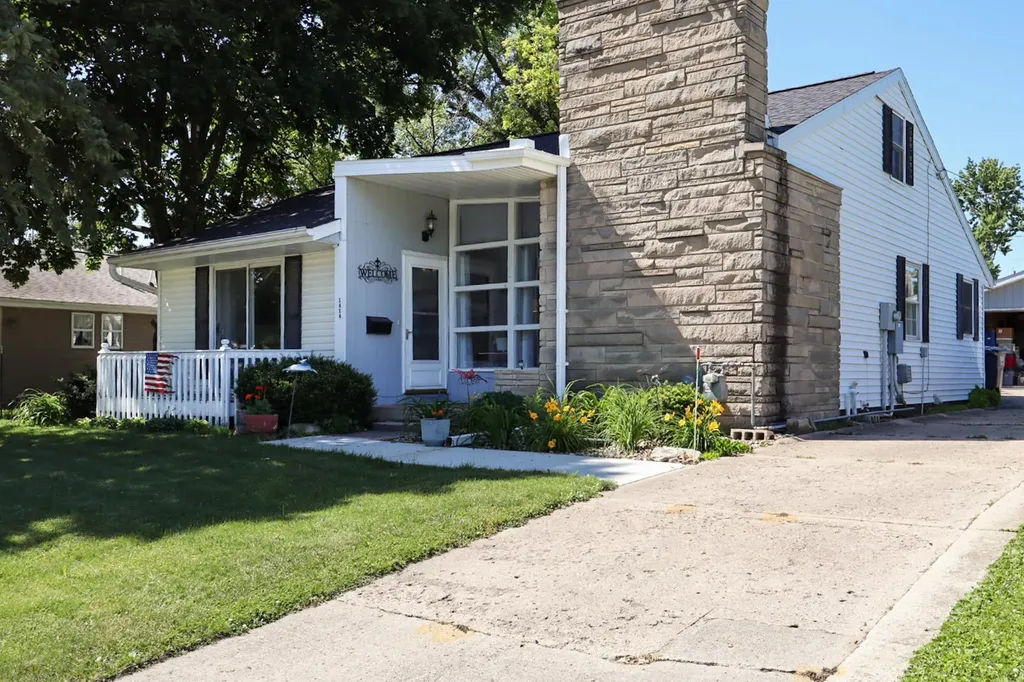 1414 19th Avenue Eldora IA 50627