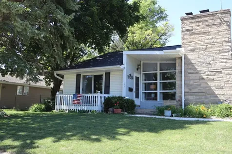1414 19th Avenue Eldora IA 50627