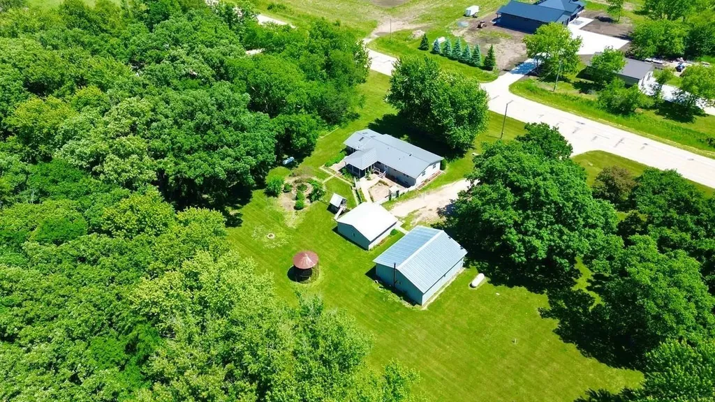1947 Underwood Avenue Charles City IA 50616