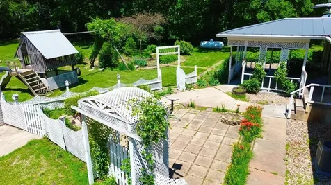 1947 Underwood Avenue Charles City IA 50616