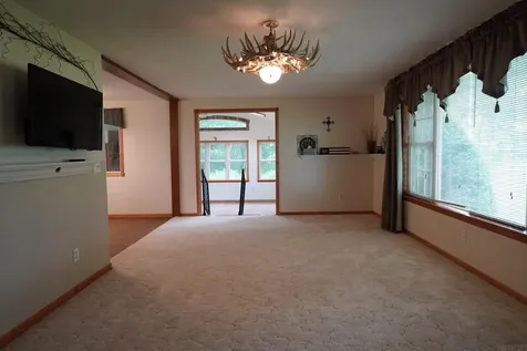 1947 Underwood Avenue Charles City IA 50616