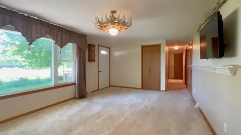 1947 Underwood Avenue Charles City IA 50616