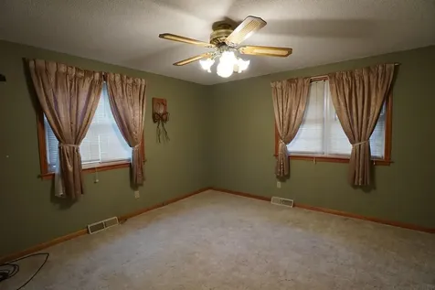 1947 Underwood Avenue Charles City IA 50616