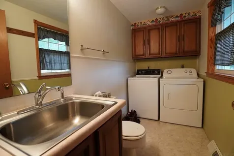 1947 Underwood Avenue Charles City IA 50616
