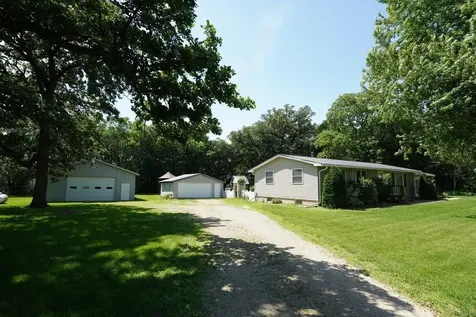 1947 Underwood Avenue Charles City IA 50616