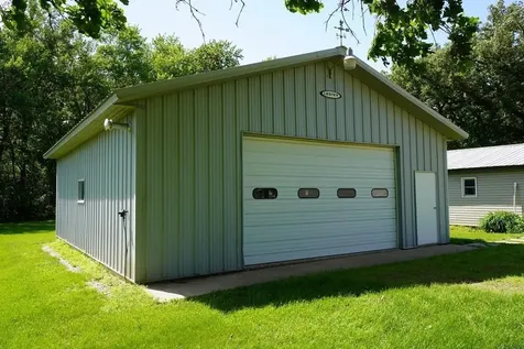 1947 Underwood Avenue Charles City IA 50616
