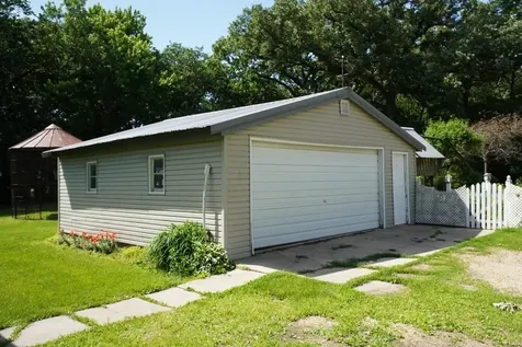 1947 Underwood Avenue Charles City IA 50616