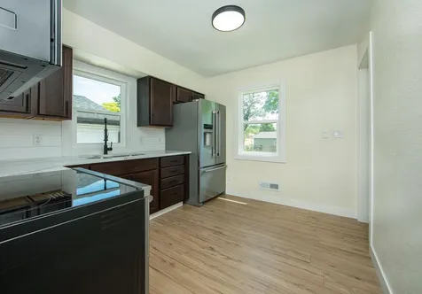 2013 Maplewood Drive Cedar Falls IA 50613