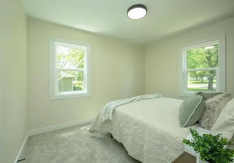 2013 Maplewood Drive Cedar Falls IA 50613