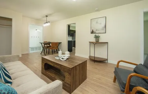 2013 Maplewood Drive Cedar Falls IA 50613