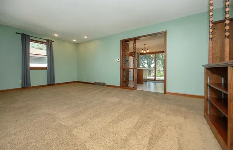 1923 4th Avenue NW Waverly IA 50677