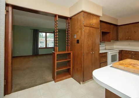 1923 4th Avenue NW Waverly IA 50677