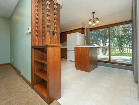 1923 4th Avenue NW Waverly IA 50677