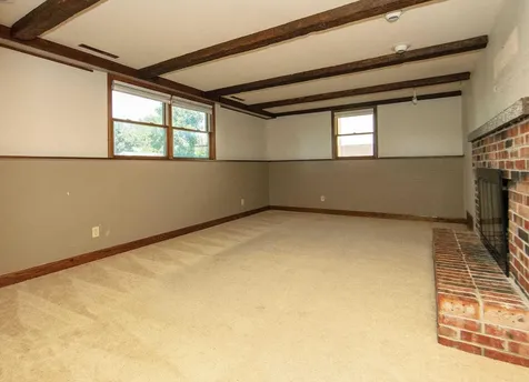 1923 4th Avenue NW Waverly IA 50677