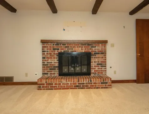 1923 4th Avenue NW Waverly IA 50677