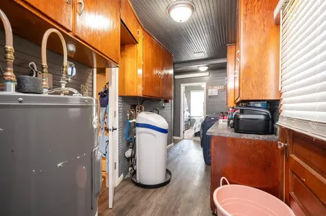 214 1st Street Keystone IA 52249