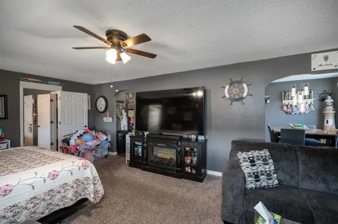 214 1st Street Keystone IA 52249