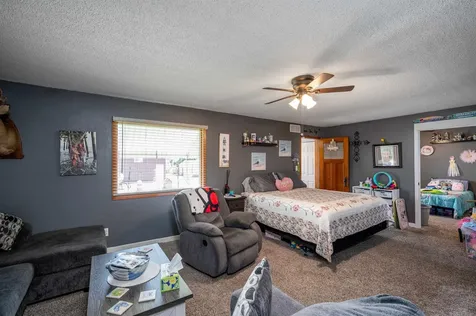 214 1st Street Keystone IA 52249