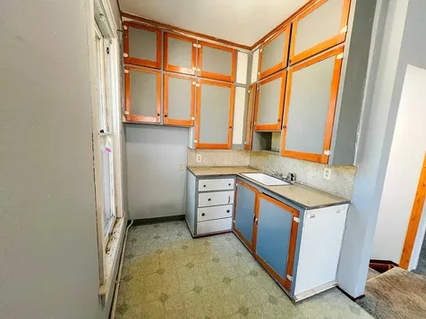 114 S Pine Street West Union IA 52175