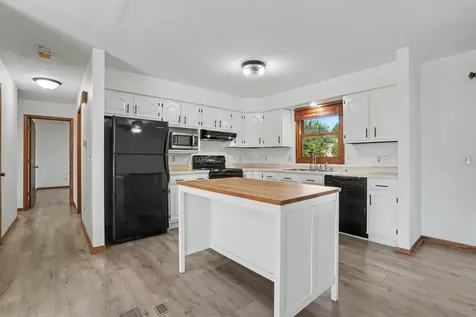 455 Tannin Court Dubuque IA 52003