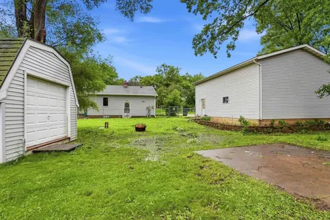 1219 Western Avenue Cedar Falls IA 50613