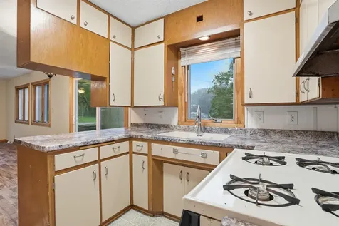 1219 Western Avenue Cedar Falls IA 50613