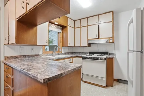 1219 Western Avenue Cedar Falls IA 50613
