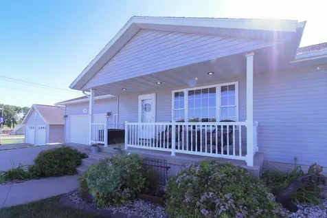 1301 1st Street Grundy Center IA 50638