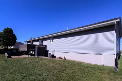 1301 1st Street Grundy Center IA 50638