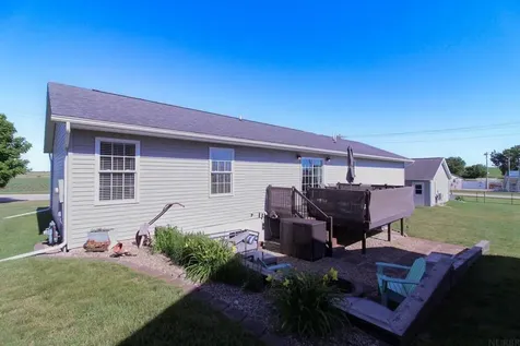 1301 1st Street Grundy Center IA 50638