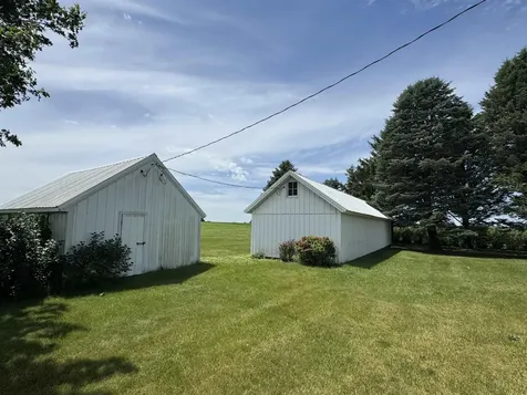 272 Wren Avenue Ackley IA 50601