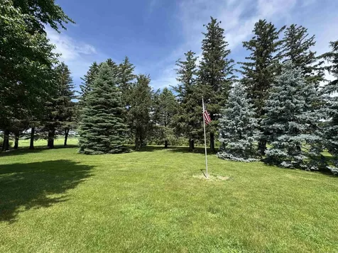 272 Wren Avenue Ackley IA 50601